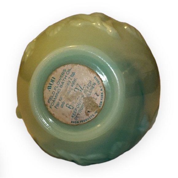 Vintage Jadeite Milk Glass Avon Green Milk Glass Rose Pitcher and Stopper 1970s - Picture 6 of 7